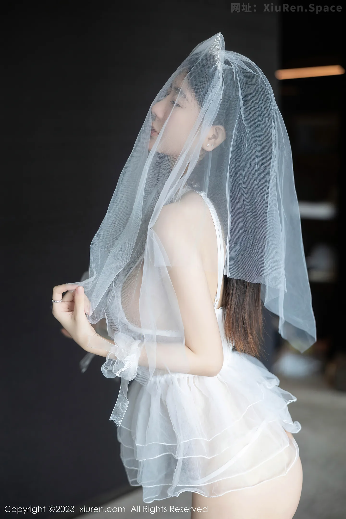 图片[6]-[XiuRen秀人网]VOL.7165 模特幼幼性感白色情趣婚纱服饰配白色丝袜秀完美身材诱惑写真89P-秀人网官方网站